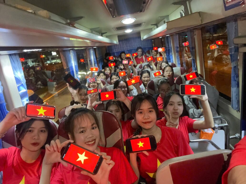 KHOẢNH KHẮC HÙNG TRÁNG TẠI BUỔI ĐỒNG DIỄN “ĐẤT NƯỚC TRỌN NIỀM VUI”!